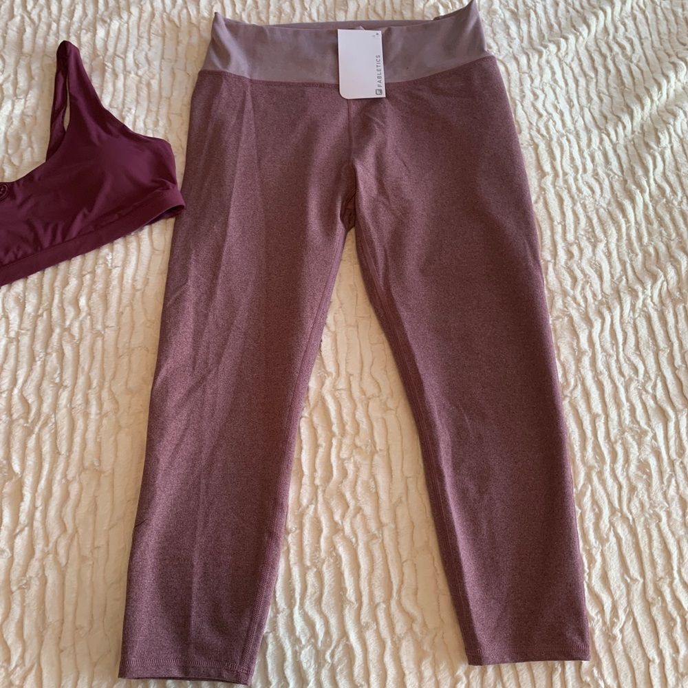 Fabletics Outfit - Picture 2 of 4